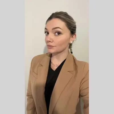 Charlotte, babysitter à Lespignan