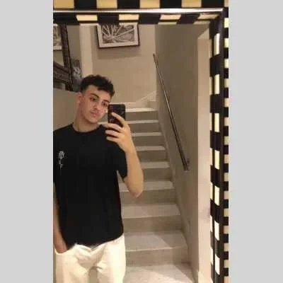 Ilyqs, babysitter à Poissy