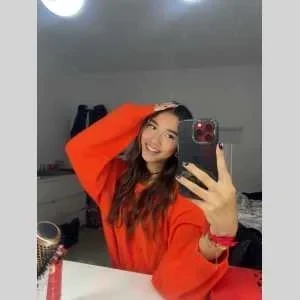 Lana, babysitter à Roanne