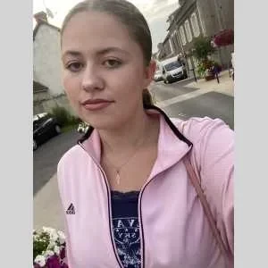 Alicia, babysitter à Verneuil sur Seine