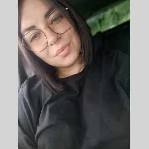 Marine, babysitter à Roinville