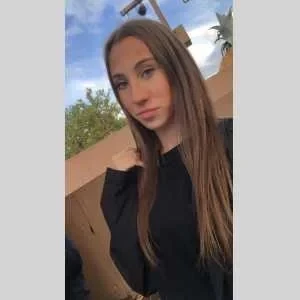 Laura , babysitter à Villers Saint Paul