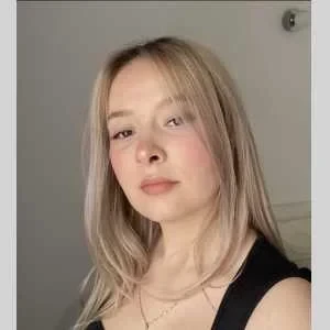 Nicole, babysitter à Filliere