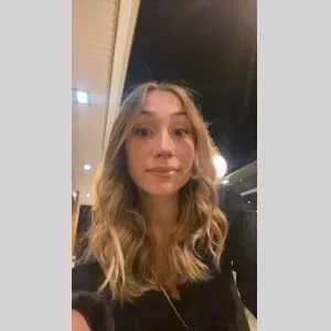 Candice, babysitter à Pont de Larn