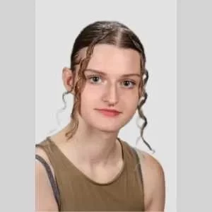 Iloé, babysitter à Coignieres