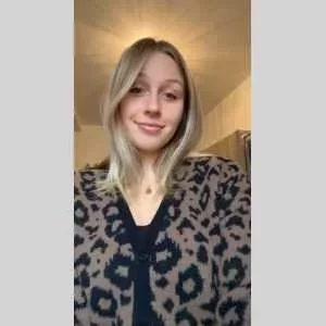 Romane, babysitter à Hailles