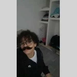 Ilias, babysitter à Marseille