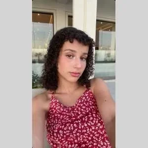 Ambre, babysitter à Oyonnax