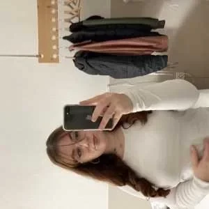 Adele , babysitter à Paris