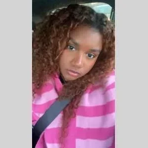 Noa, babysitter à Le Coudray Montceaux