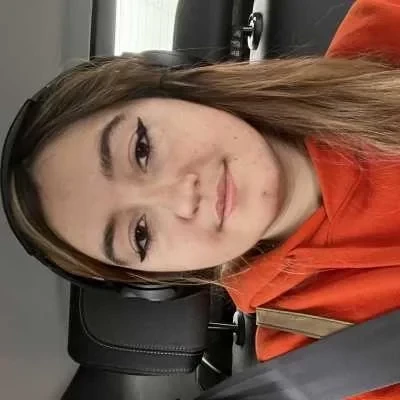 Charlotte, babysitter à Artigues pres Bordeaux