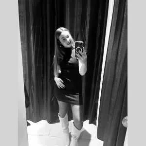 Chelsea , babysitter à Luisant