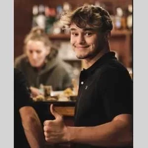 Dylan, babysitter à Perpignan