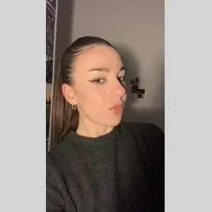 Méline , babysitter à Tours