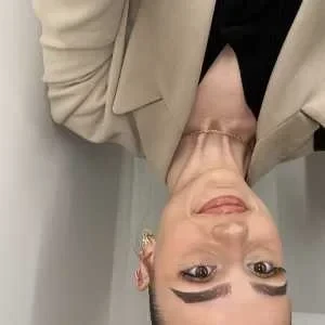 Maya, babysitter à Frontignan