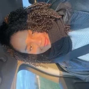 Penelope, babysitter à Seilh