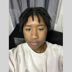 N'nesta, babysitter à Laval