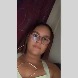 Ylona, babysitter à Chambery