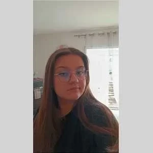 Chloe, babysitter à Arvert