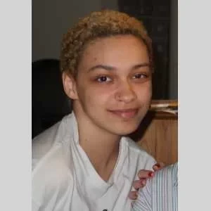 Maïna, babysitter à Confort Meilars