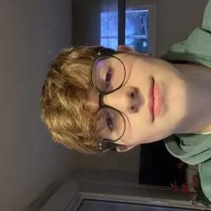 Baptiste, babysitter à Le Monastere