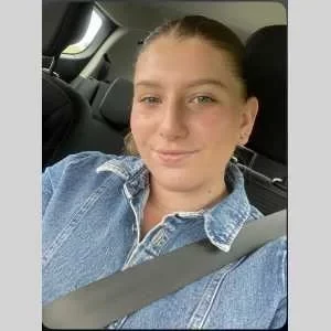 Leslie, babysitter à Carvin