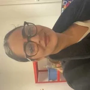 Nassira , babysitter à Paris