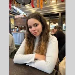 Leonor, babysitter à Jouy le Chatel