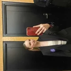 Romane, babysitter à La Brillanne