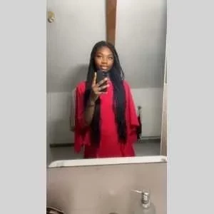 Yvana, babysitter à Val de Reuil