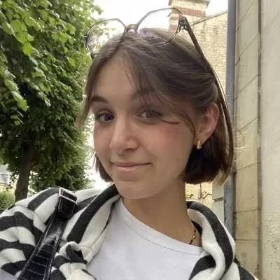 Garance, babysitter à Caen