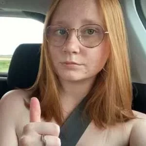 Chloé , babysitter à Menneville