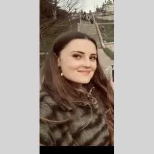 Nina, babysitter à Saint Prim