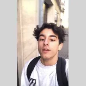 Noéh, babysitter à Puteaux