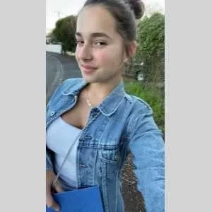 Charlene, babysitter à Merignac