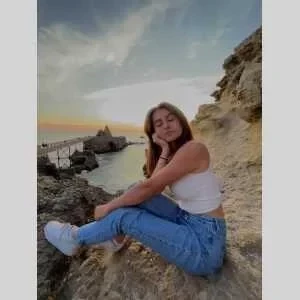 Lou, babysitter à Urrugne