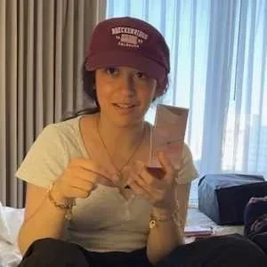 Esther, babysitter à Niort