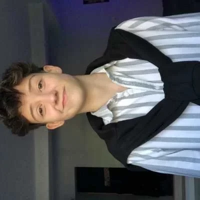 Angie, babysitter à Clisson