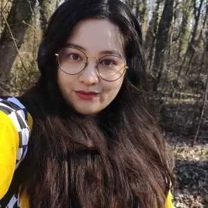 Melissa, babysitter à Valserhone