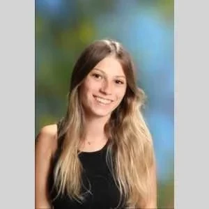 Lauryn, babysitter à Val de Virvee