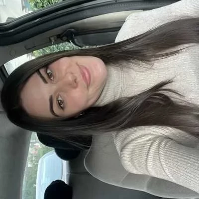 Lea, babysitter à Antibes