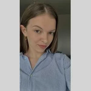 Axelle, babysitter à Scaer