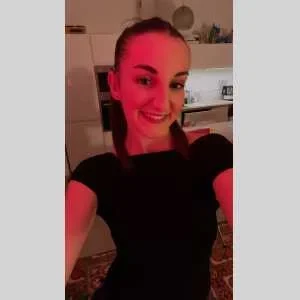 Jeana, babysitter à Toulon