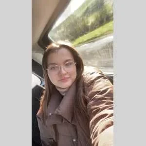 Nina, babysitter à Hymont