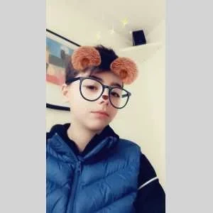 Matheo, babysitter à Maubert Fontaine