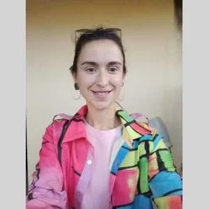 Faustine, babysitter à Auriol