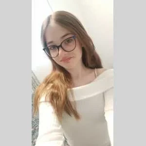 Julia, babysitter à Chelles