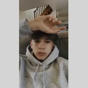 Mathis , babysitter à Lannion