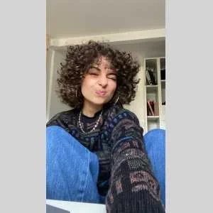 Mona, babysitter à Saint Cloud