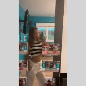 Clarisse , babysitter à Val de Livenne